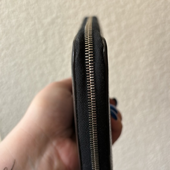 Celine Zip Around Wallet 🐝 - Picture 6 of 14